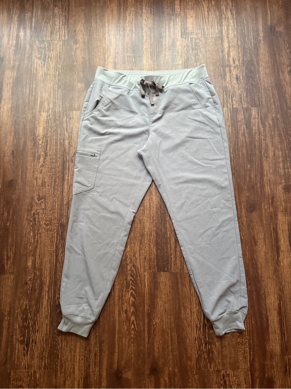 FIGS Women’s Dark Space Gray Zamora Jogger Scrub Pants - Size L Nursecore